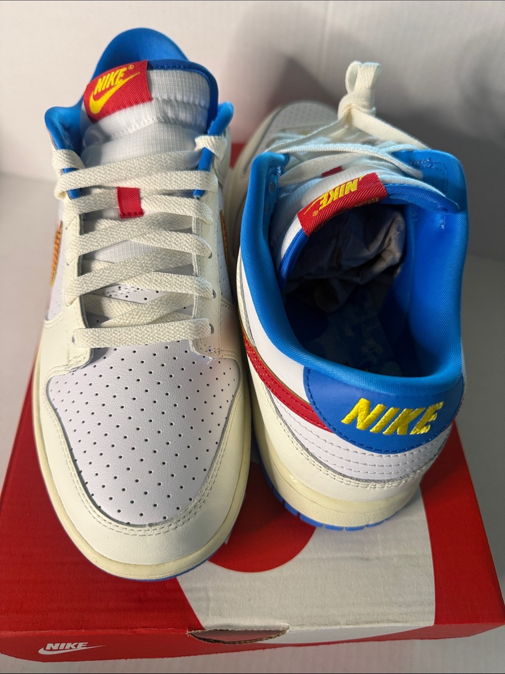 Nike Cream, Blue & Red Low-Top Sneakers